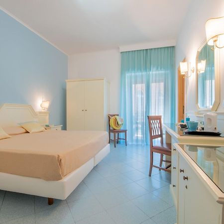 Hotel Ascot Sorrento Exterior foto