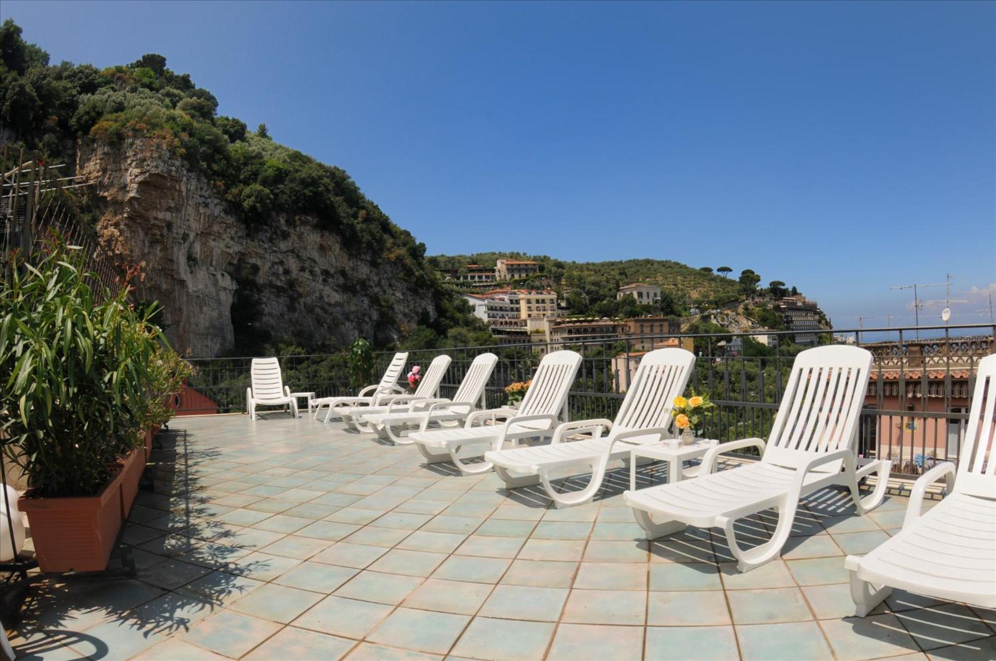 Hotel Ascot Sorrento Exterior foto