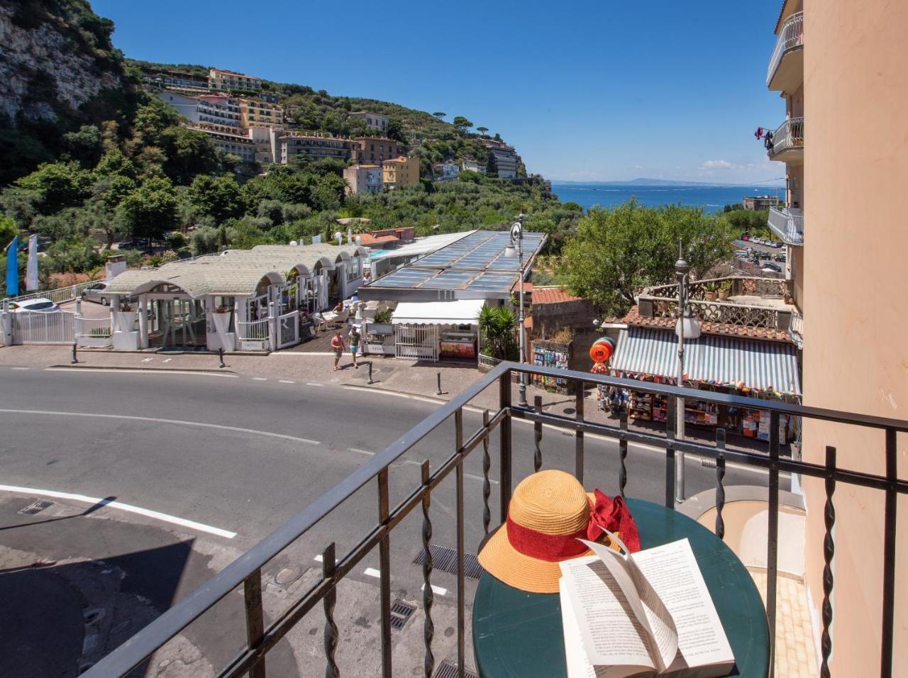 Hotel Ascot Sorrento Exterior foto